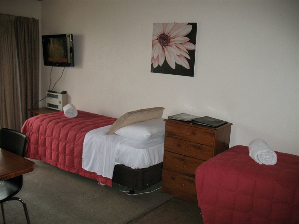 Asure Brookvale Motel วานากา ภายนอก รูปภาพ