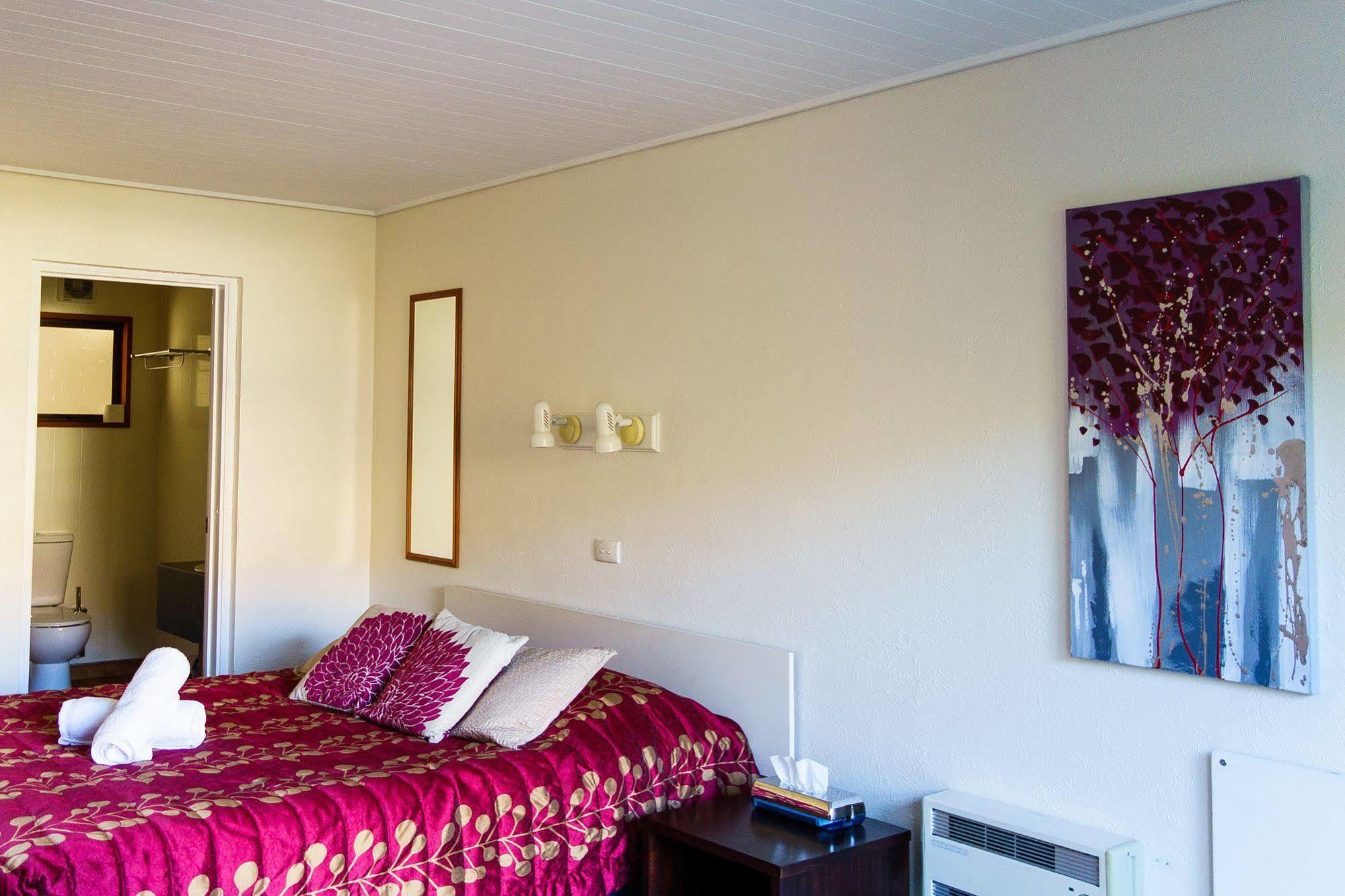 Asure Brookvale Motel วานากา ภายนอก รูปภาพ